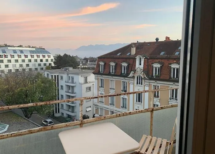 Apartment Beautiful 2 Minutes From The Train Station *