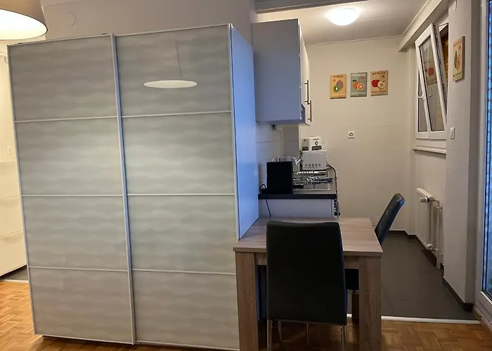Apartment Beautiful 2 Minutes From The Train Station Lausanne