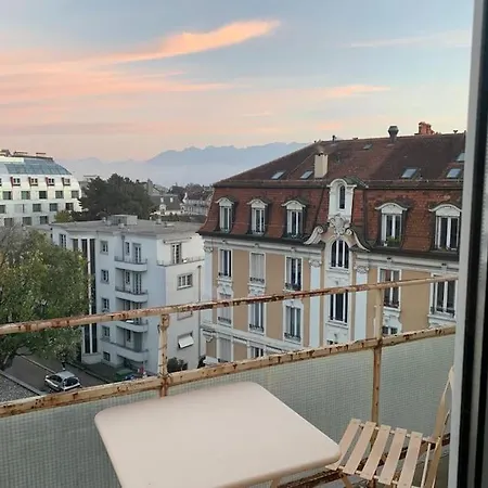 아파트 Beautiful 2 Minutes From The Train Station *